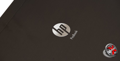 Логотип HP на внешней крышке экрана HP ProBook 4525s