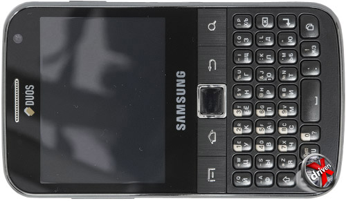 Samsung Galaxy Y Pro Duos. Вид сверху