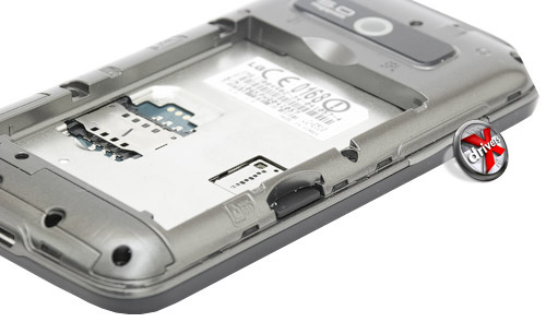    microSD  LG Optimus Hub E510