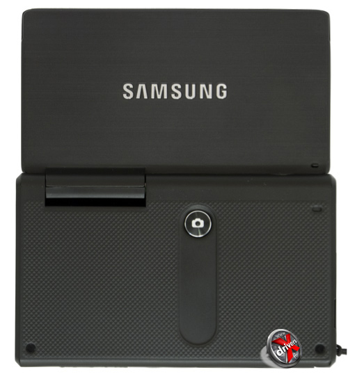 Раскрытый Samsung MV800. Вид сзади