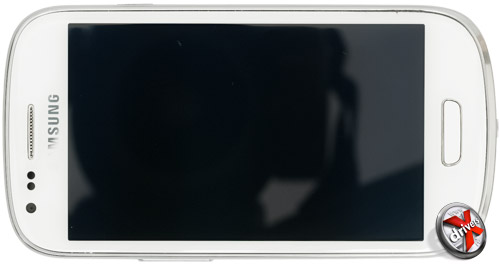 Samsung Galaxy S III mini. Вид сверху