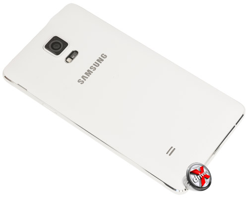 Samsung Galaxy Note 4. Вид сзади