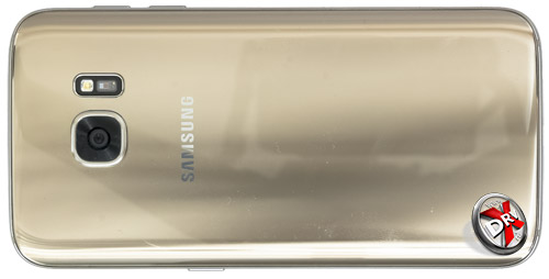Samsung Galaxy S7. Вид сзади
