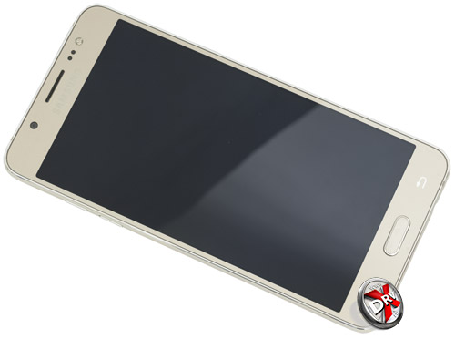 Общий вид Samsung Galaxy J5 (2016)