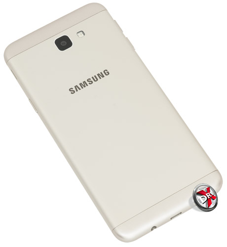 Samsung Galaxy J5 Prime. Вид сзади