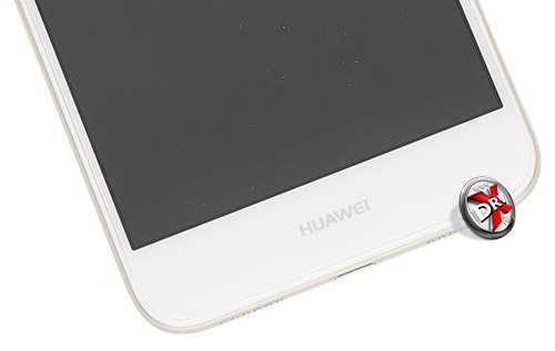 Под экраном Huawei P8 Lite (2017)