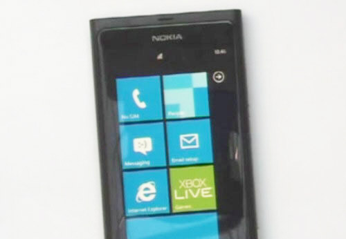 Nokia показала первый смартфон с Windows Phone 7