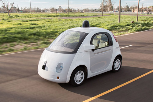 Google располагает «флотом» из 42 самоуправляемых автомобилей